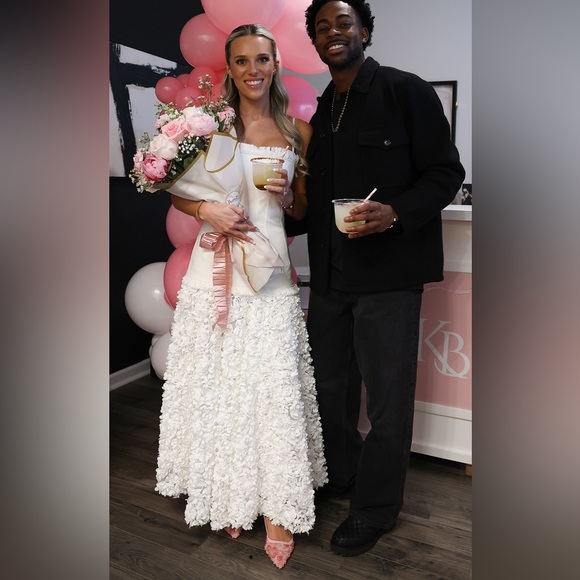 Alexis Maitland Dress in White - Picture 4 of 4